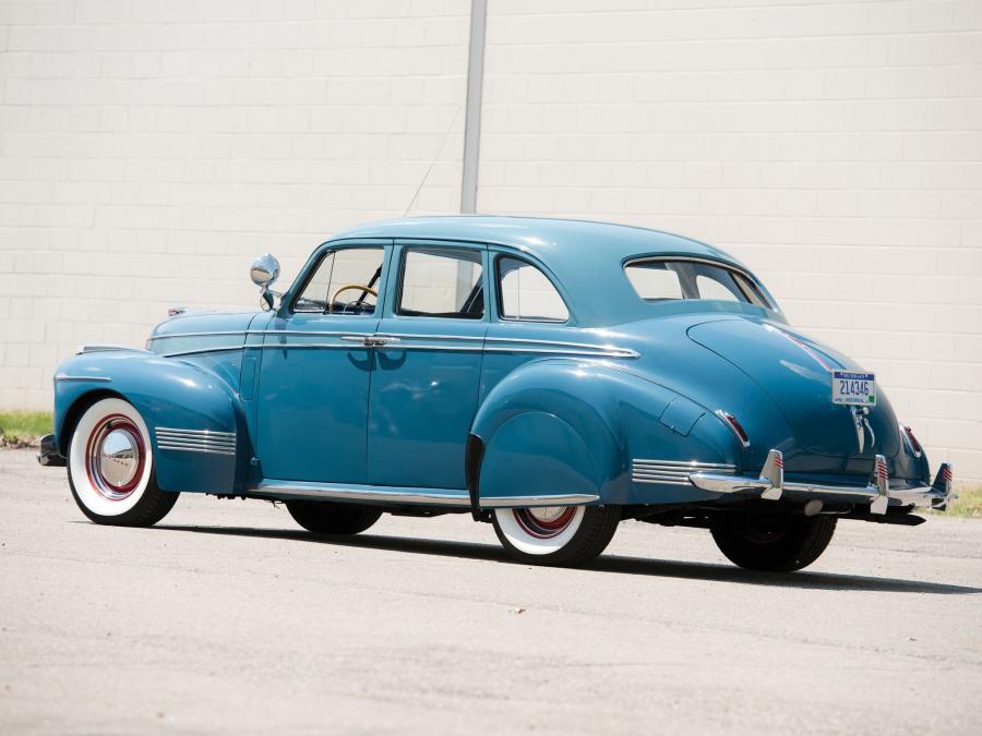  Studebaker Commander Delux-Tone Cruising Sedan 1941 года  (фото 4 из 13)